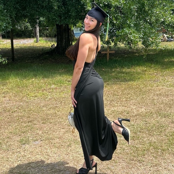 Dress - Picture 3 of 3